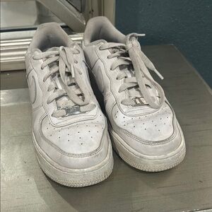 Nike White Sweater Classic Design